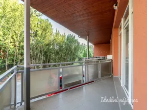 Pronájem bytu 1+kk, Praha - Horní Počernice, Běchorská, 48 m2