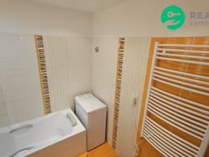 Prodej bytu 1+kk, Karlovy Vary - Stará Role, Okružní, 41 m2