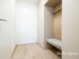Pronájem bytu 1+kk, Praha - Háje, Výstavní, 33 m2