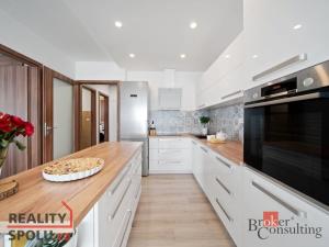 Prodej bytu 2+kk, Pardubice - Zelené Předměstí, Pod Vinicí, 69 m2