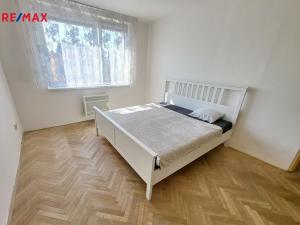 Pronájem bytu 1+1, Olomouc - Lazce, Synkova, 37 m2