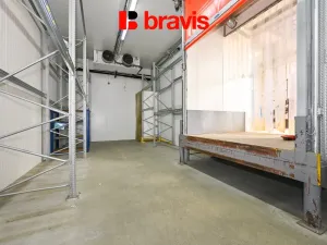 Pronájem kanceláře, Hradčany, Tišnovská, 1016 m2