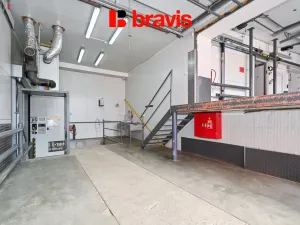 Pronájem kanceláře, Hradčany, Tišnovská, 1016 m2