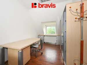 Pronájem kanceláře, Hradčany, Tišnovská, 1016 m2