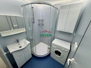 Prodej bytu 2+1, Ústí nad Labem - Severní Terasa, Jizerská, 55 m2