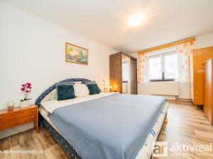 Prodej rodinného domu, Vodochody, 225 m2