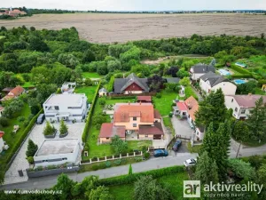 Prodej rodinného domu, Vodochody, 225 m2