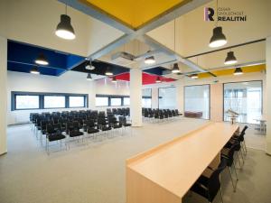 Pronájem kanceláře, Zlín - Prštné, třída Tomáše Bati, 33 m2