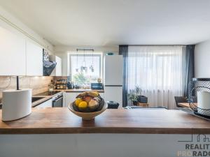 Prodej bytu 3+1, Ostrožská Nová Ves, Mírová, 86 m2