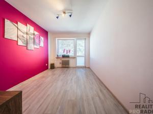Prodej bytu 3+1, Ostrožská Nová Ves, Mírová, 86 m2