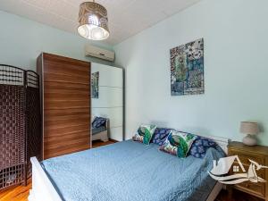 Prodej rodinného domu, Kruče, Černá Hora, 210 m2