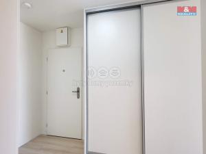 Pronájem bytu 1+kk, Praha - Vysočany, Poděbradská, 33 m2
