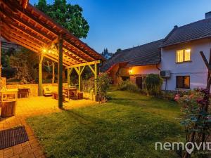 Prodej vícegeneračního domu, Lobeč, 340 m2