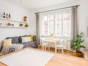 Pronájem bytu 1+kk, Praha - Smíchov, Kotevní, 30 m2