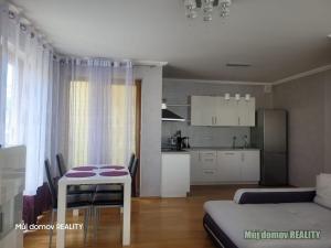 Pronájem bytu 2+kk, Praha - Holešovice, Komunardů, 60 m2