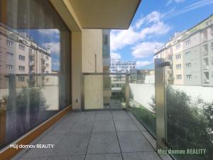 Pronájem bytu 2+kk, Praha - Holešovice, Komunardů, 60 m2