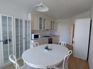 Pronájem bytu 4+1, Praha - Stodůlky, Volutová, 149 m2