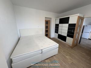 Pronájem bytu 1+1, Znojmo, Loucká, 42 m2