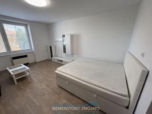 Pronájem bytu 1+1, Znojmo, Loucká, 42 m2