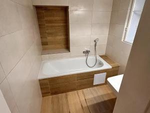 Pronájem bytu 2+1, Praha - Nové Město, Soukenická, 73 m2