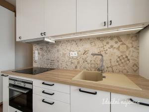 Pronájem bytu 2+kk, Praha - Troja, U Pentlovky, 38 m2