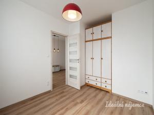 Pronájem bytu 2+kk, Praha - Troja, U Pentlovky, 38 m2