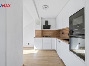 Prodej bytu 3+kk, Hradec Králové, Průmyslová, 60 m2