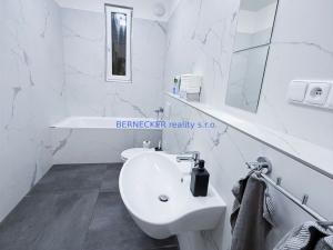 Pronájem bytu 4+kk, Hradec Králové, třída Karla IV., 135 m2