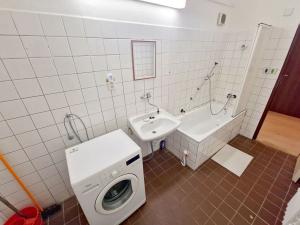 Pronájem bytu 2+1, Praha - Vinohrady, Belgická, 73 m2