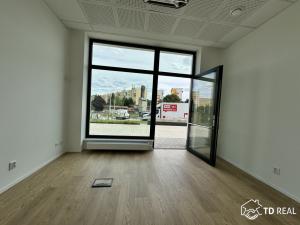 Pronájem kanceláře, Brno, třída Generála Píky, 49 m2