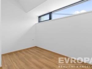 Pronájem rodinného domu, Praha, 241 m2