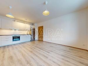 Prodej bytu 2+kk, Jince, Zborovská, 45 m2