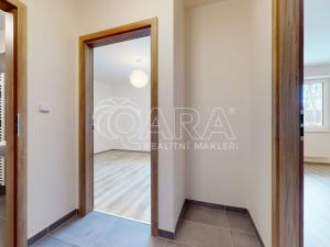 Prodej bytu 2+kk, Jince, Zborovská, 45 m2