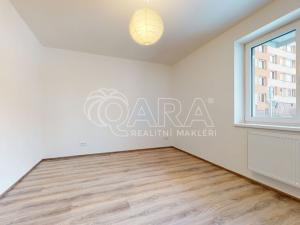 Prodej bytu 2+kk, Jince, Zborovská, 45 m2
