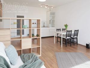 Pronájem bytu 1+kk, Praha - Zličín, Sazovická, 36 m2