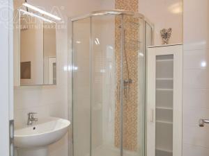 Pronájem bytu 1+kk, Praha - Zličín, Sazovická, 36 m2