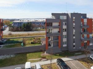 Pronájem bytu 1+kk, Praha - Zličín, Sazovická, 36 m2
