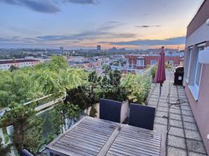 Pronájem bytu 4+1, Praha - Jinonice, U kříže, 156 m2