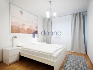 Pronájem bytu 2+kk, Praha, Rubešova, 63 m2