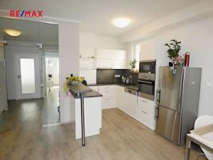 Pronájem bytu 3+kk, Praha - Podolí, Na vápenném, 68 m2