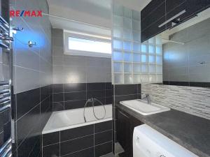 Pronájem bytu 3+kk, Praha - Podolí, Na vápenném, 68 m2