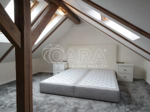 Pronájem bytu 2+1, Praha - Smíchov, U Santošky, 80 m2