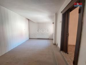 Prodej bytu 2+1, Žlutice, Dukelských hrdinů, 61 m2