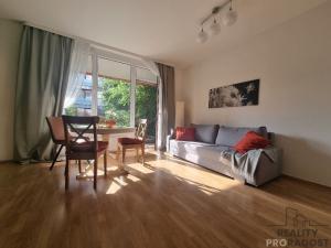 Pronájem bytu 1+kk, Praha - Stodůlky, Svitákova, 95 m2