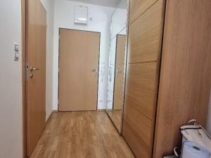 Pronájem bytu 1+kk, Praha - Stodůlky, Svitákova, 95 m2
