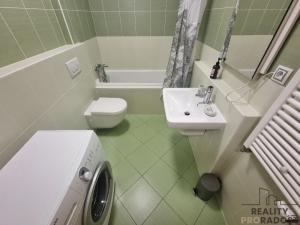 Pronájem bytu 1+kk, Praha - Stodůlky, Svitákova, 95 m2