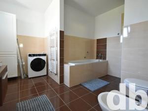 Prodej vícegeneračního domu, Otovice, Na Louce, 260 m2