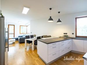 Pronájem bytu 3+kk, Praha - Krč, U krčského nádraží, 69 m2