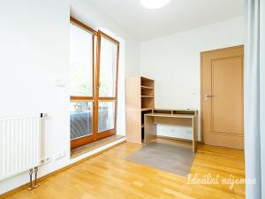 Pronájem bytu 3+kk, Praha - Krč, U krčského nádraží, 69 m2