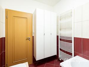 Pronájem bytu 3+kk, Praha - Krč, U krčského nádraží, 69 m2